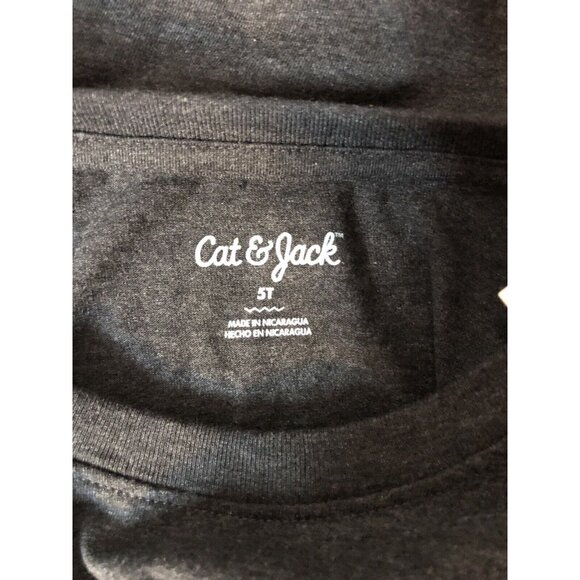 Kids Cat & Jack Gray Silver Happy New Year 2023 Shirt 5T and Socks - Picture 4 of 8